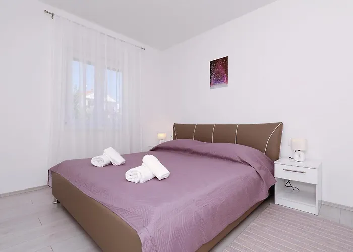 Lili Sa Privatnim Parkingom Apartman